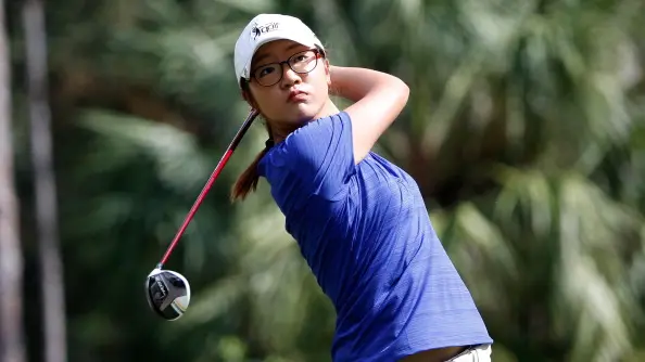 Golf: Ko one under in first pro round