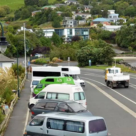Bid to rid Macandrew Bay of campers