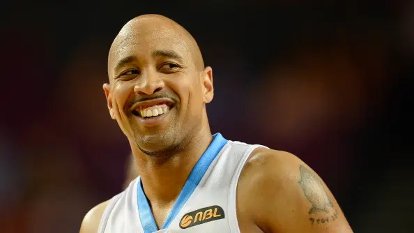 Basketball: Breakers bag big win over Kings