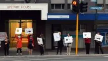 Picket turnout modest