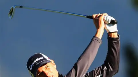 Golf: Caddy steps into keep Alker on course