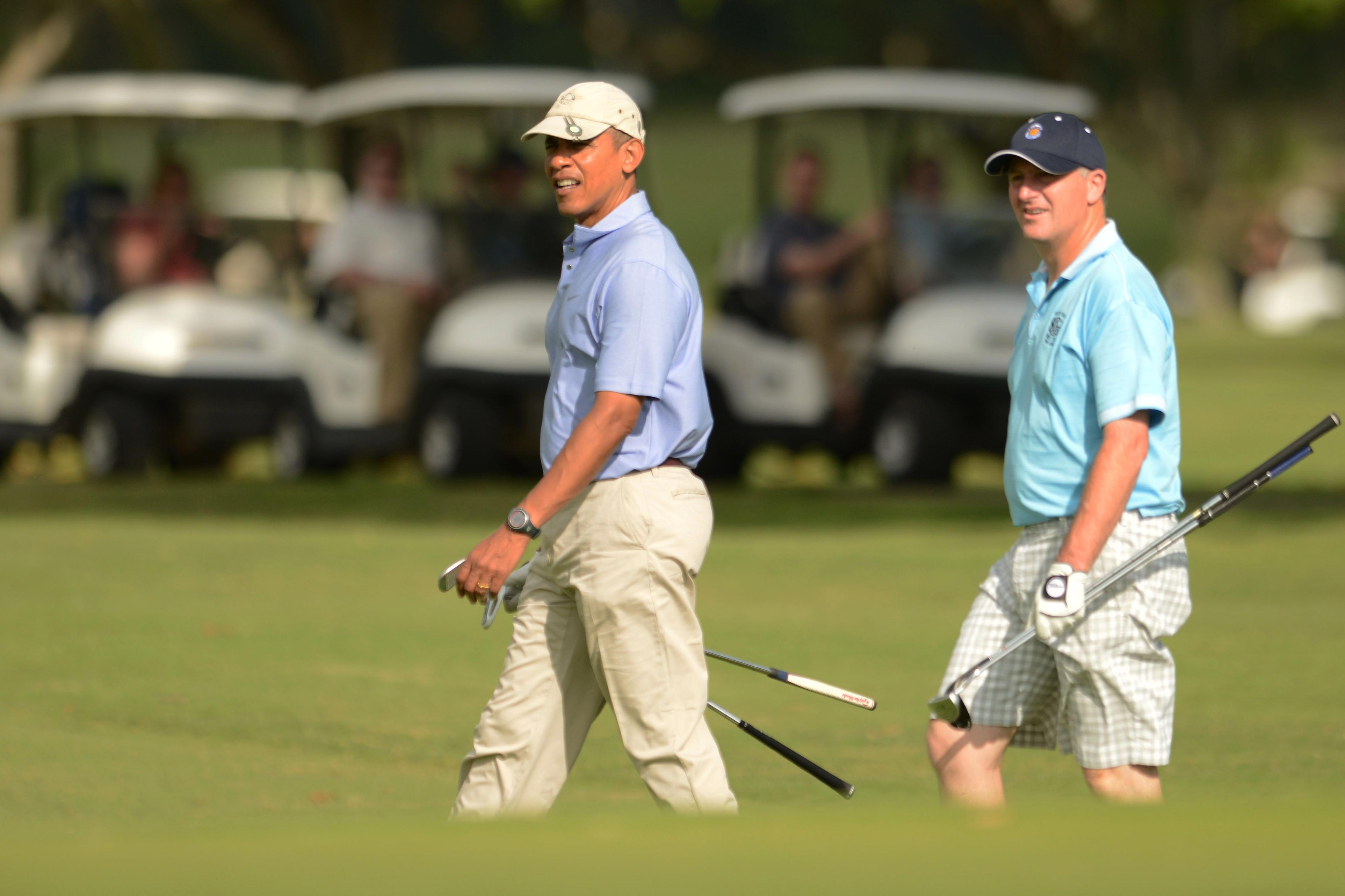 Leaders' game below par