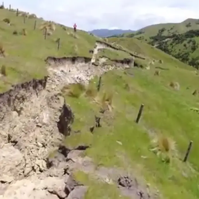 Quake-hit farmers offered movable homes