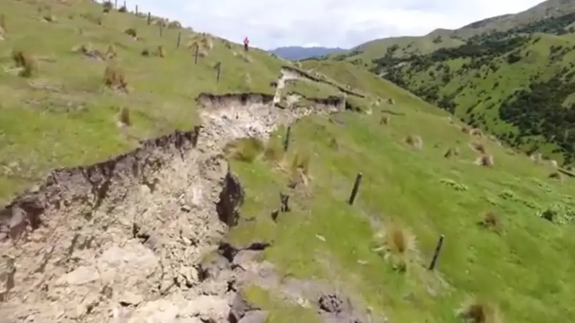 Quake-hit farmers offered movable homes