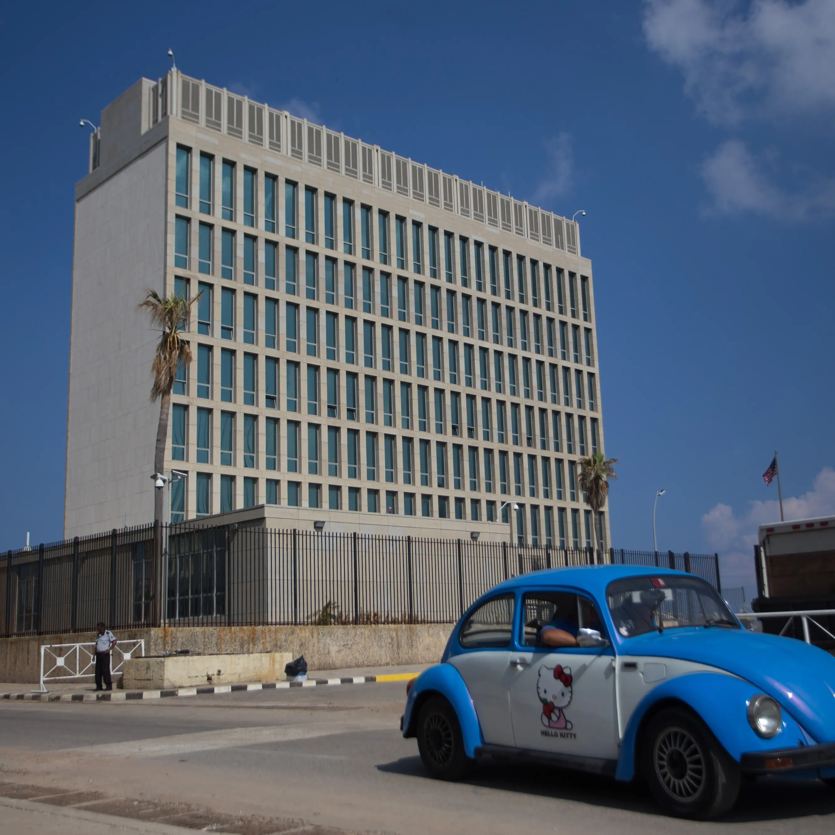 U.S. cuts staff in Cuba over mysterious injuries