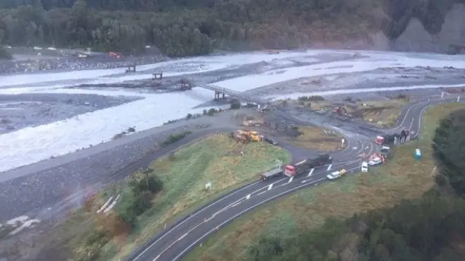 Govt gives extra $400k in wake of floods