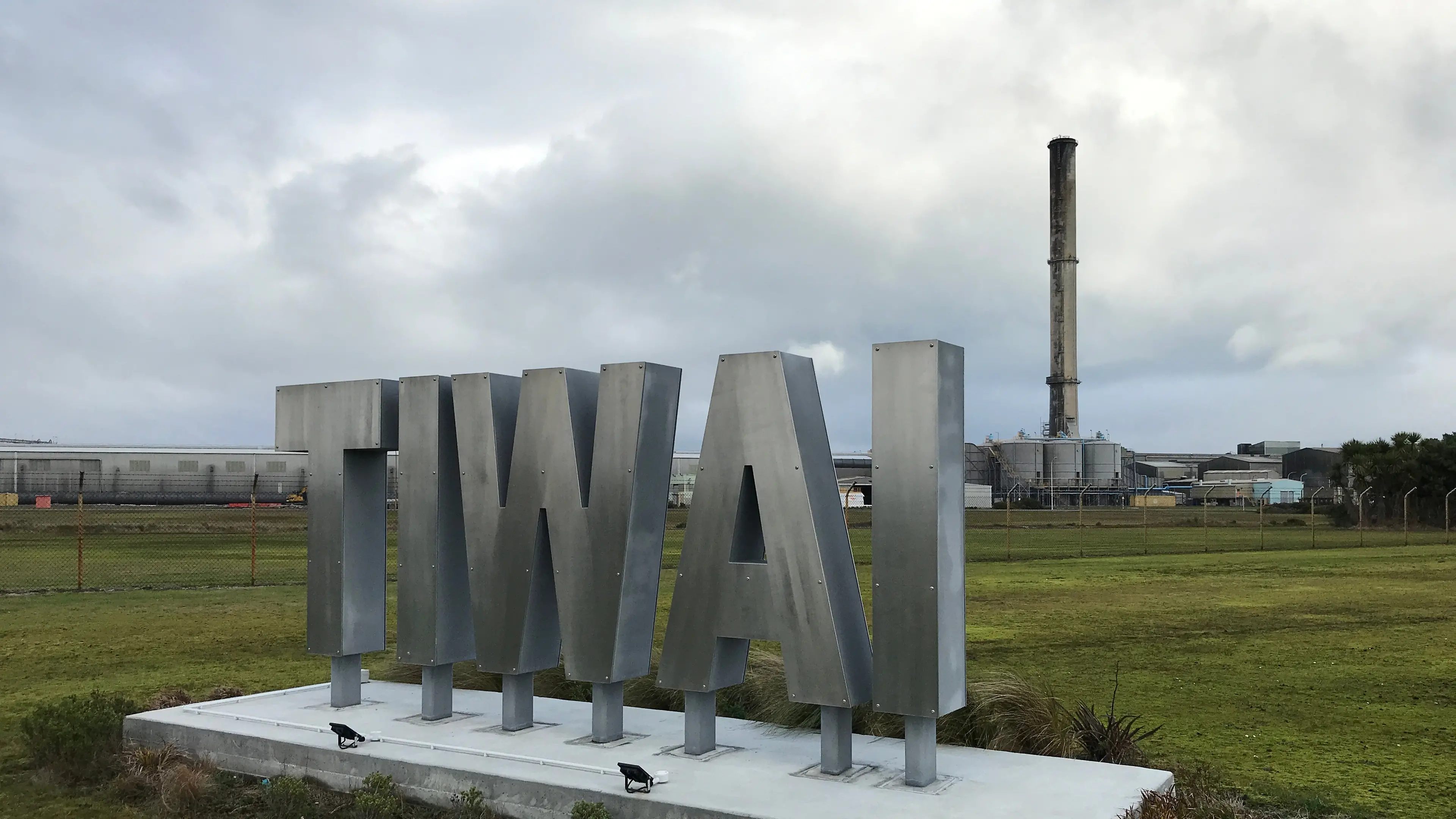 Many challenges in smelter site remediation: group