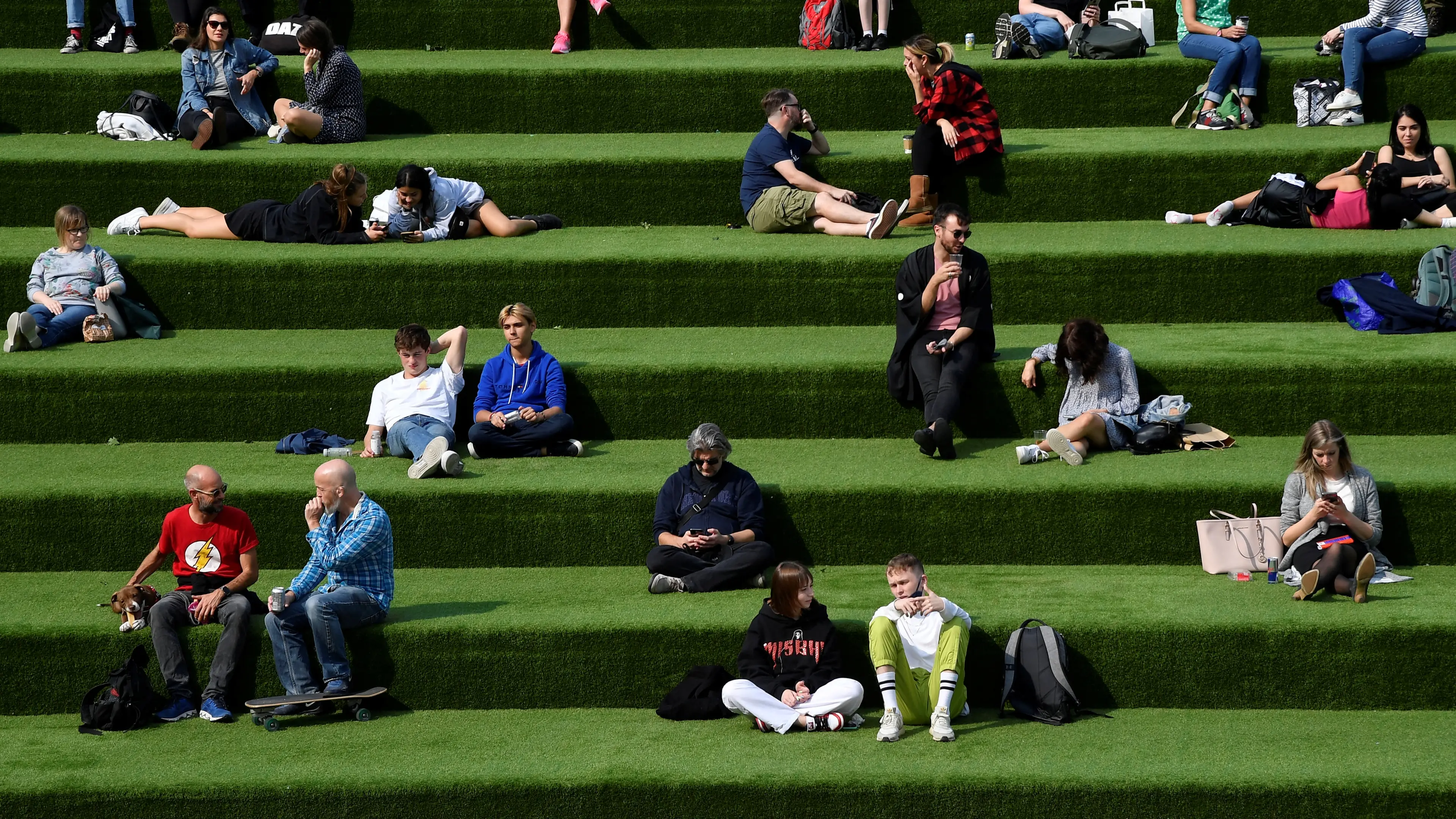 UK at tipping point in Covid pandemic: Health minister