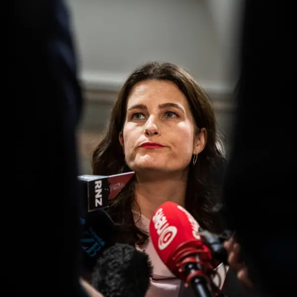 Opposition parties rubbish Robertson's savings