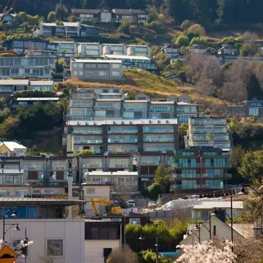 Average home value now more than $920k