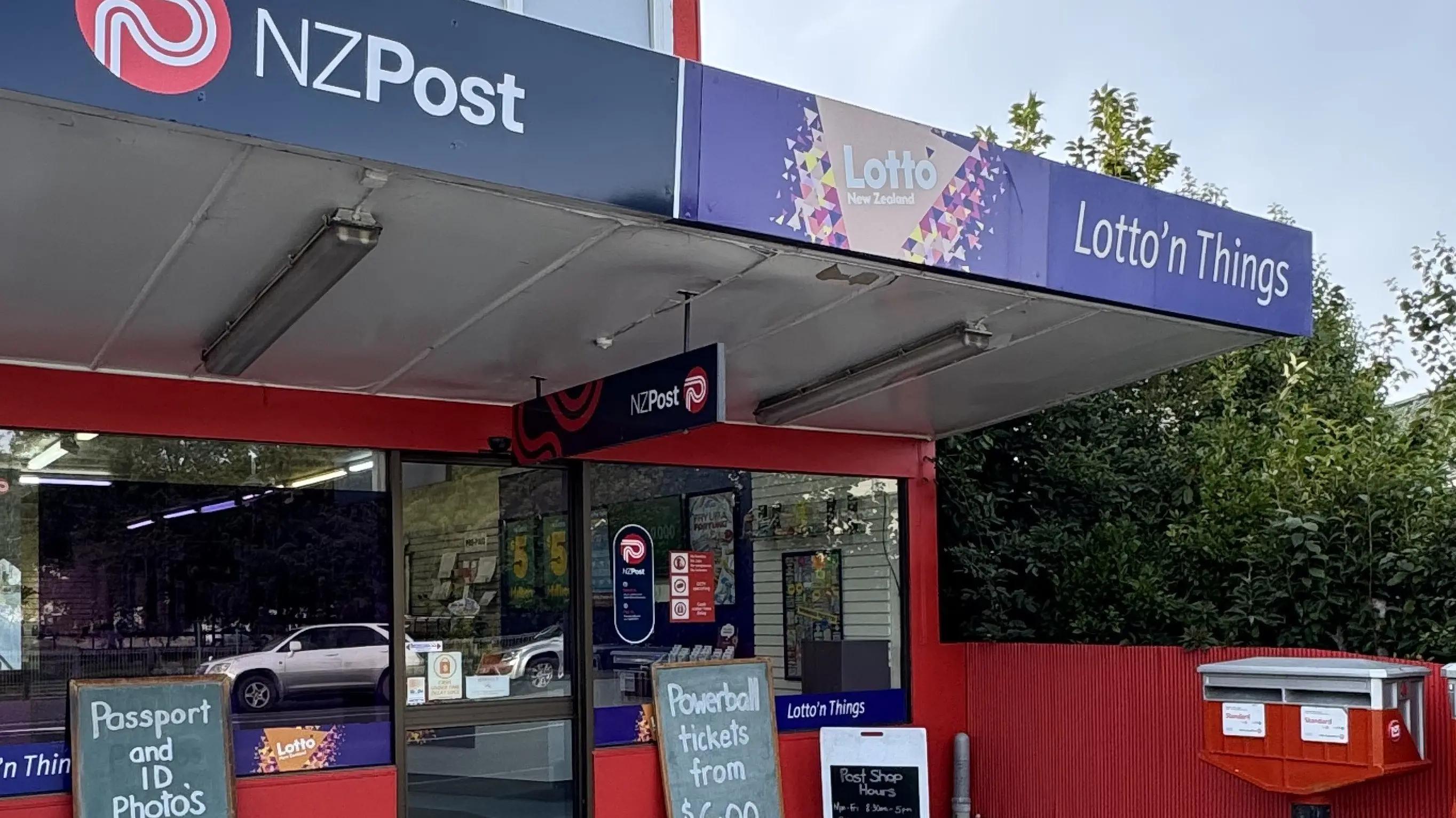 Petition launched to save post shop