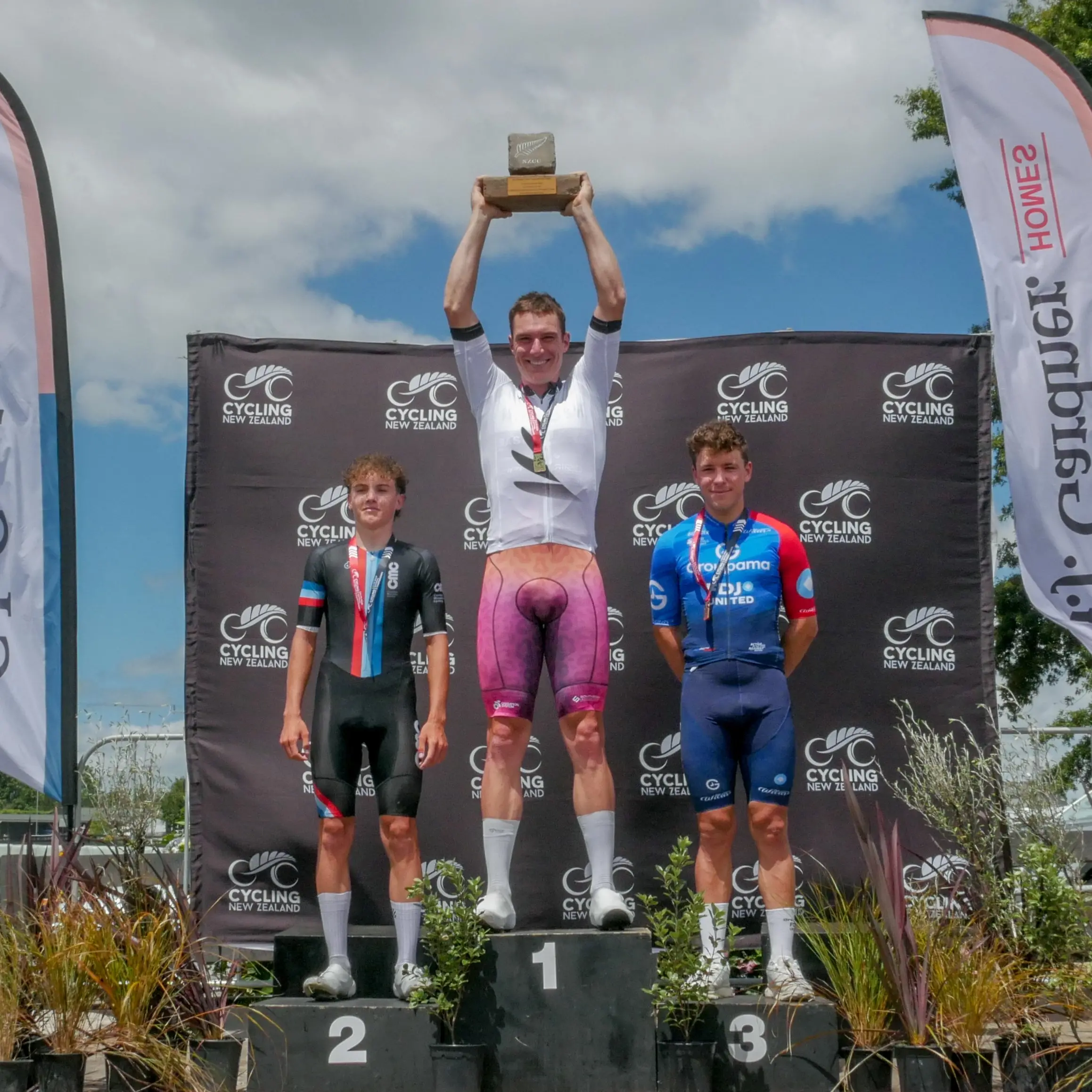 Bennett overjoyed to secure second national road title