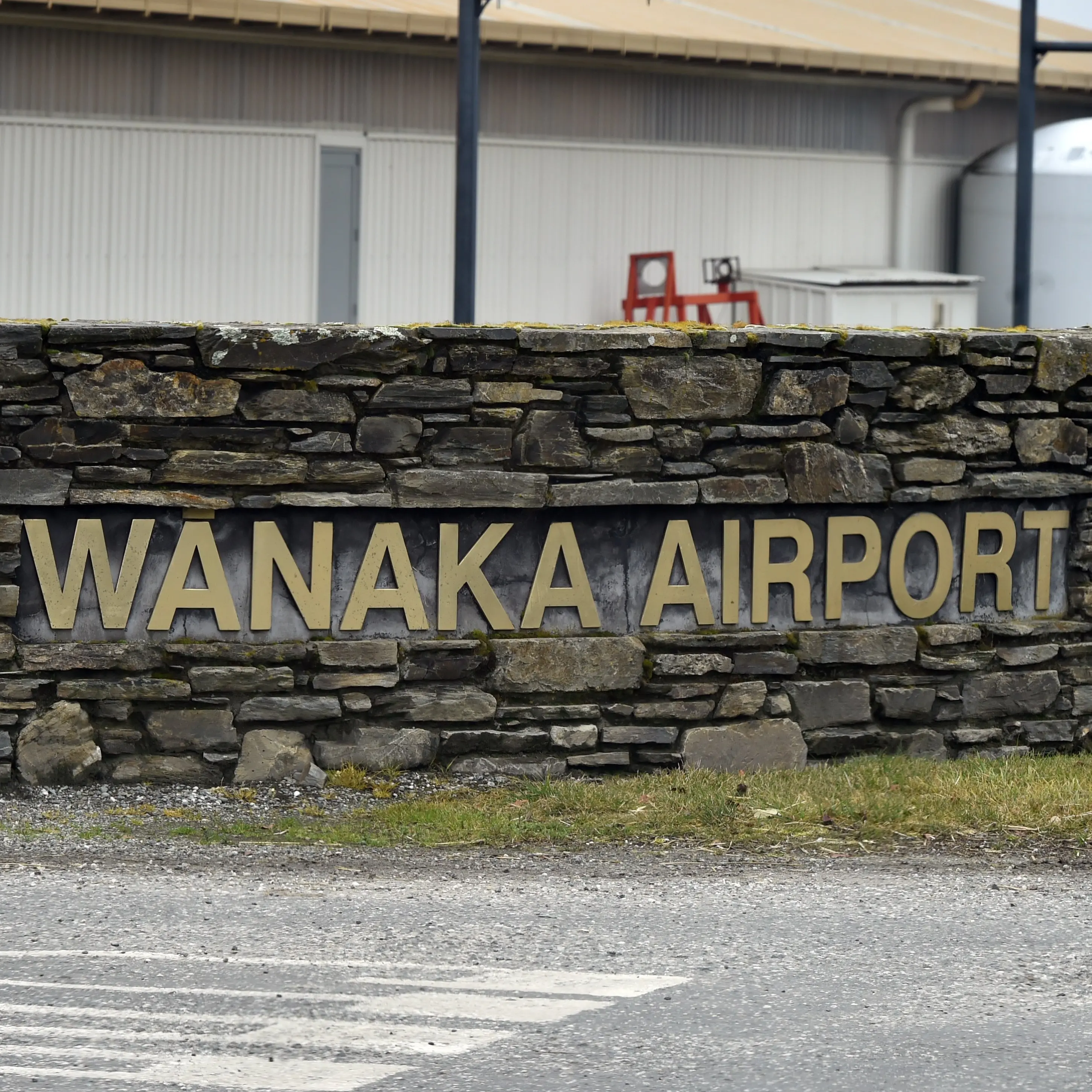 $250k Wānaka Airport survey draws criticism