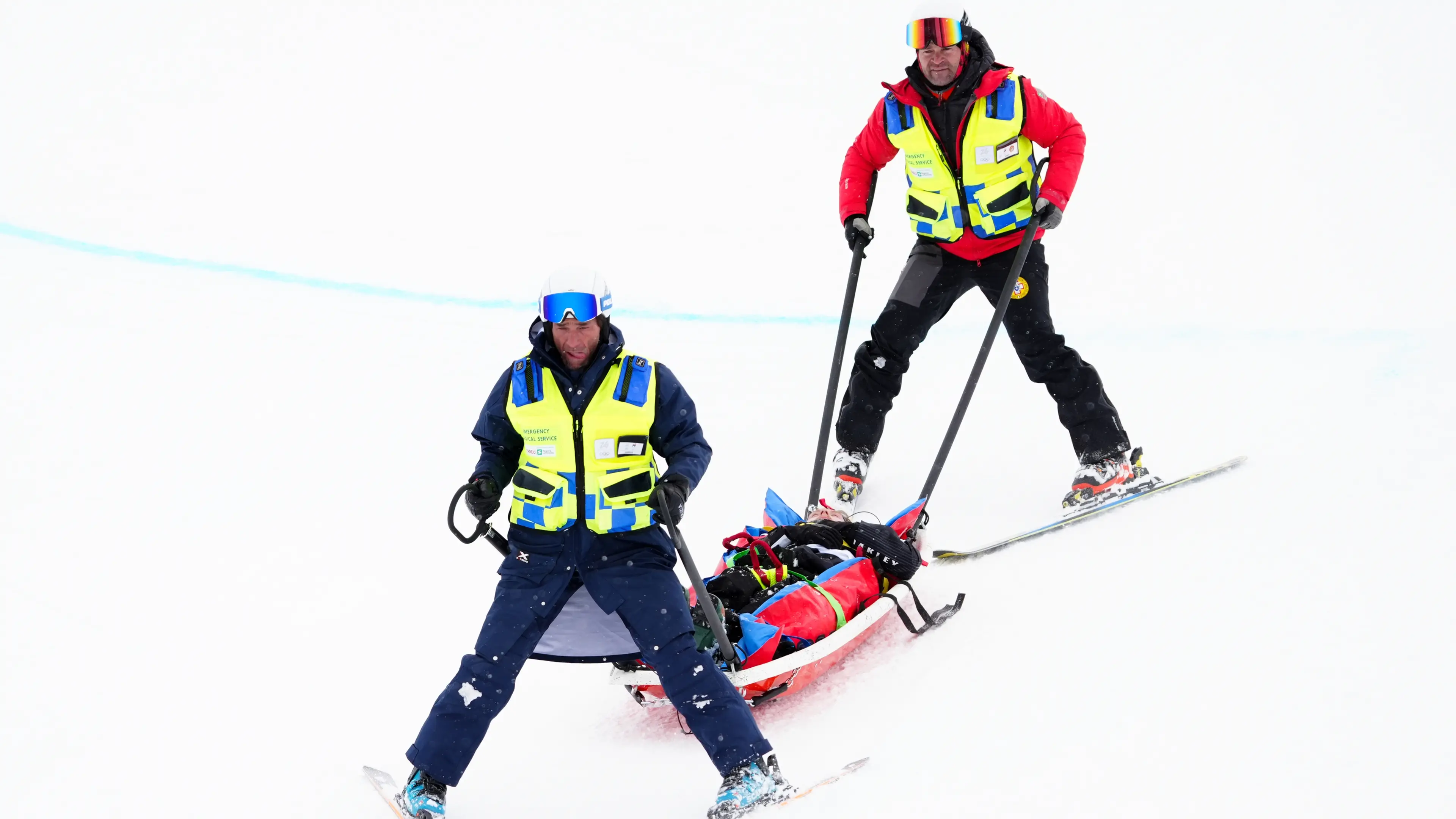 Harrington into halfpipe final after Melville Ives takes brutal fall