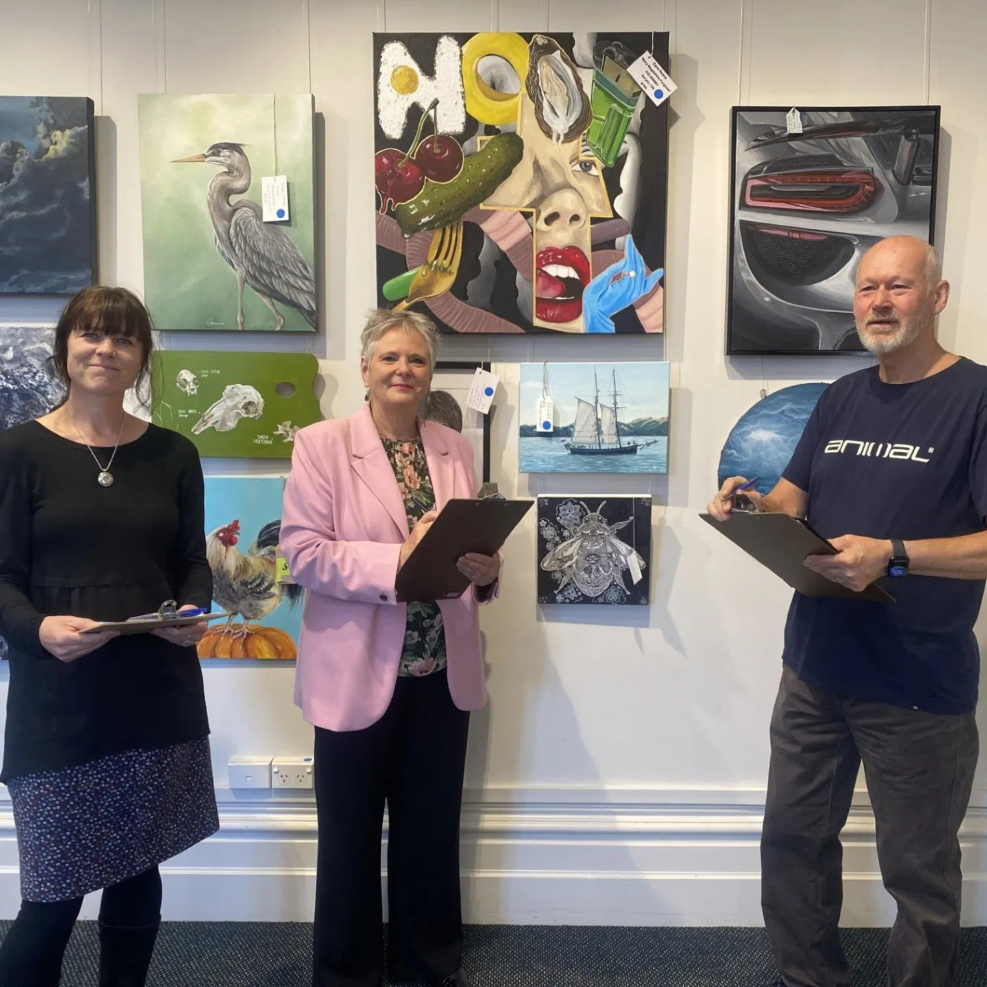 Art awards opened to all NZ