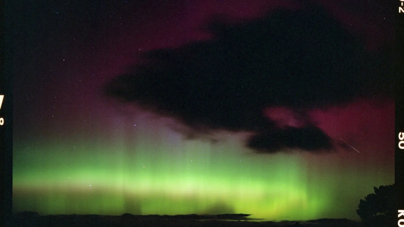 Two visions of the same aurora