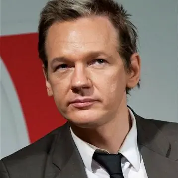 WikiLeaks founder a genius, Kiwi designer says