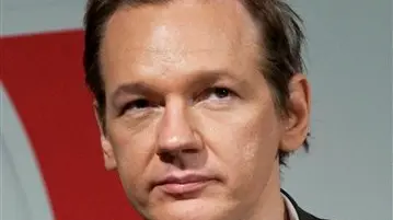 WikiLeaks founder a genius, Kiwi designer says