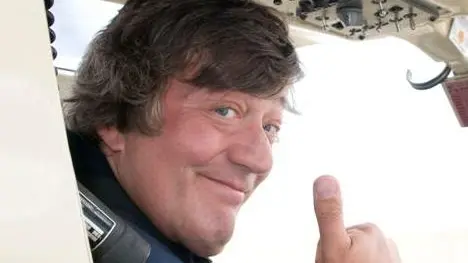 Stephen Fry joins 'Hobbit' cast