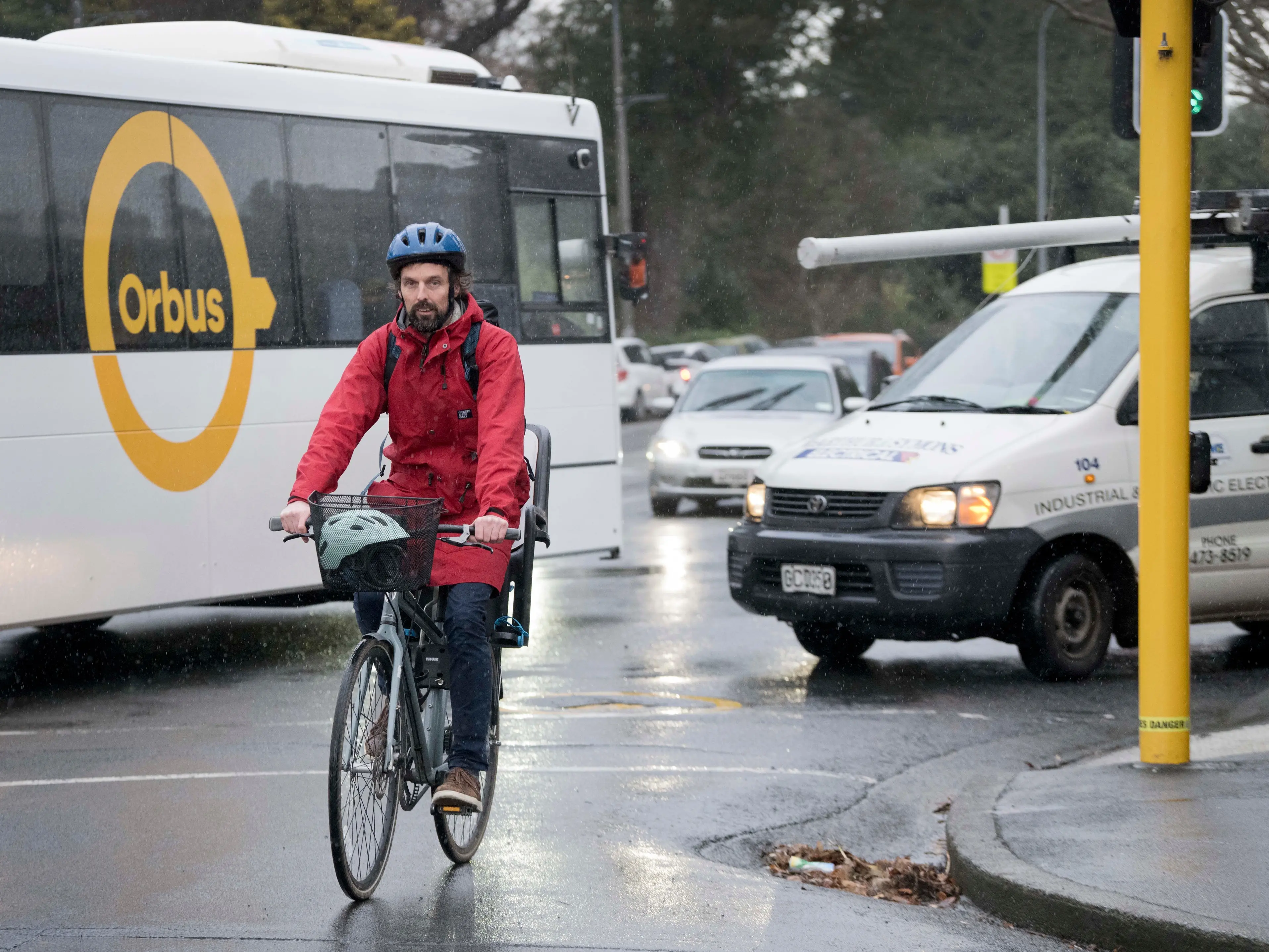 John Parker commutes home at the Botanic Gardens intersection where the North Rd cycle lane disappears. Photo: Gerard O\\'Brien
