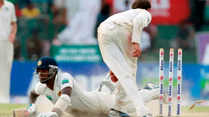 Cricket: Sri Lanka build lead over Australia