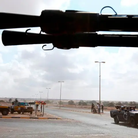 Talk of truce in Gaddafi city
