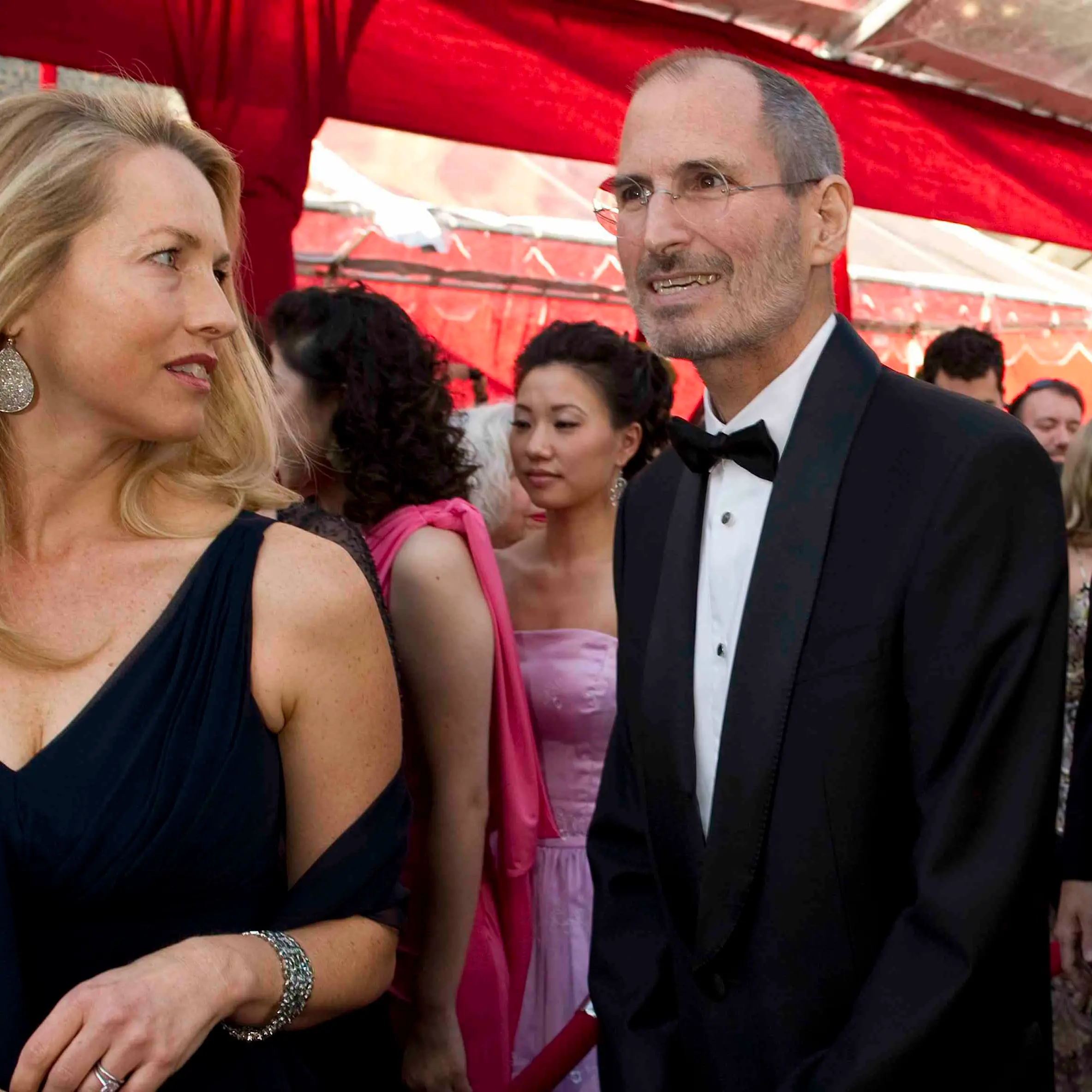 Steve Jobs biography for earlier release