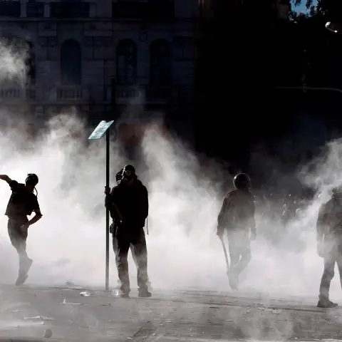 Greeks riot amid general strike