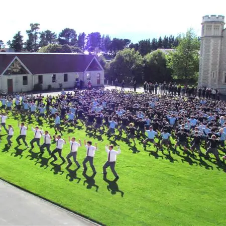 Rector gets rousing farewell