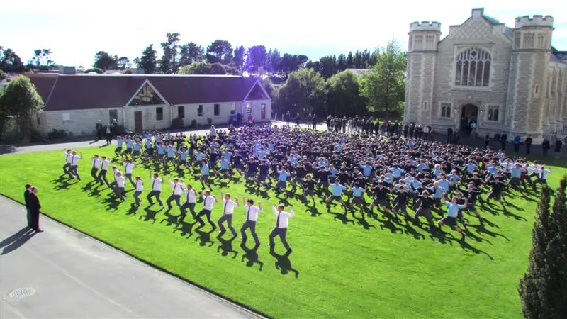 Rector gets rousing farewell
