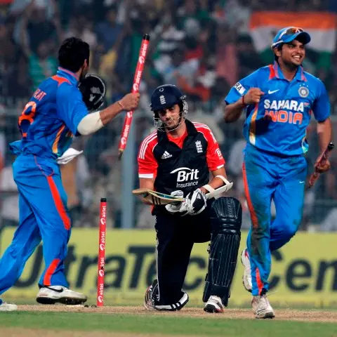 Cricket: England collapse to hand India clean sweep