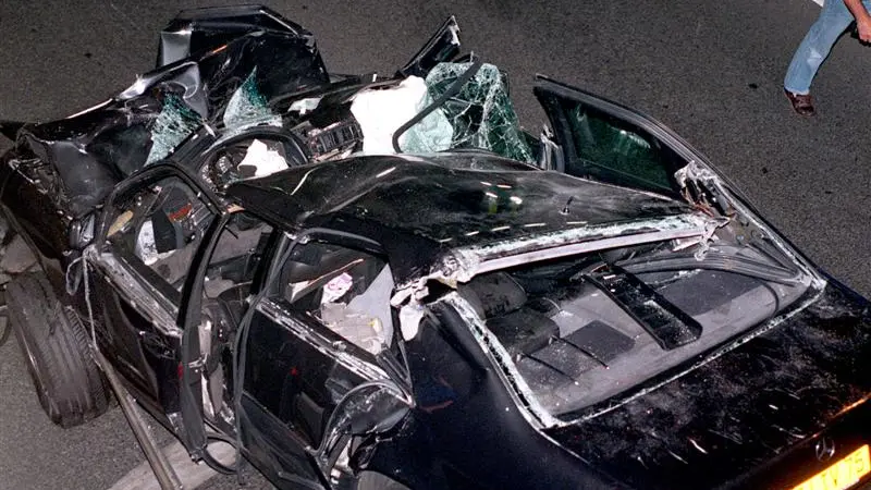 1997: Princess Diana dies in crash