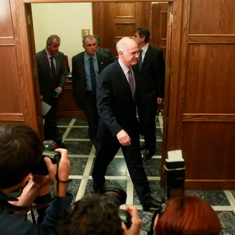 Greece seals deal on new coalition
