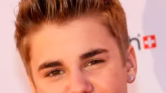 Bieber draws Belfast fans to awards