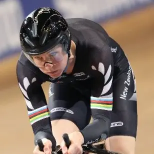 Cycling: Shanks shatters NZ record
