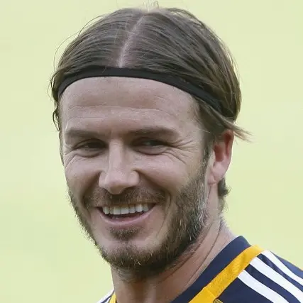 Football: Beckham cheers up Melbourne's sick kids
