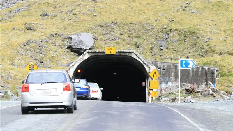 Chinese visitors killed in accident near tunnel