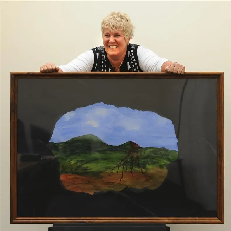 Artists feature hill controversy
