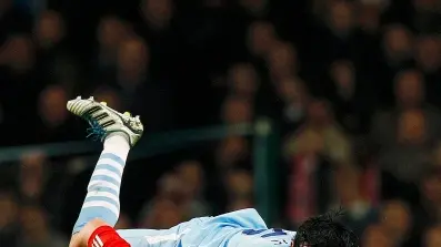 Football: Liverpool down Man City in League Cup semi