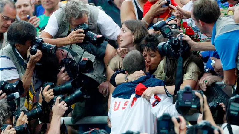 Whirlwind week for Phelps' mother