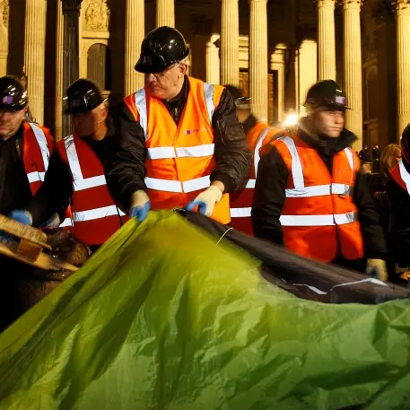 Occupy protesters removed from St Paul's