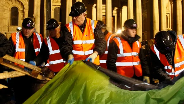 Occupy protesters removed from St Paul's