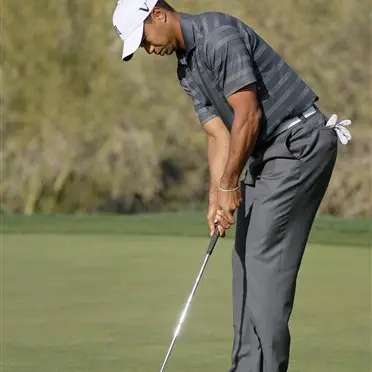 Golf: Scrutiny on Woods shifts to putting