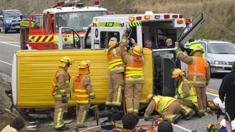 Courier driver's leg crushed in crash