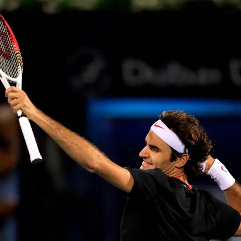 Tennis: Federer beats Murray for fifth Dubai title