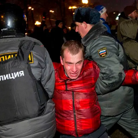 Thousands challenge Putin's election win