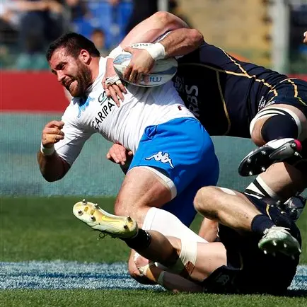 Rugby: Italy win leaves Scotland last