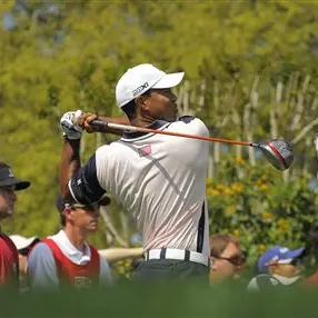 Golf: Swing coach sheds light on Woods in book