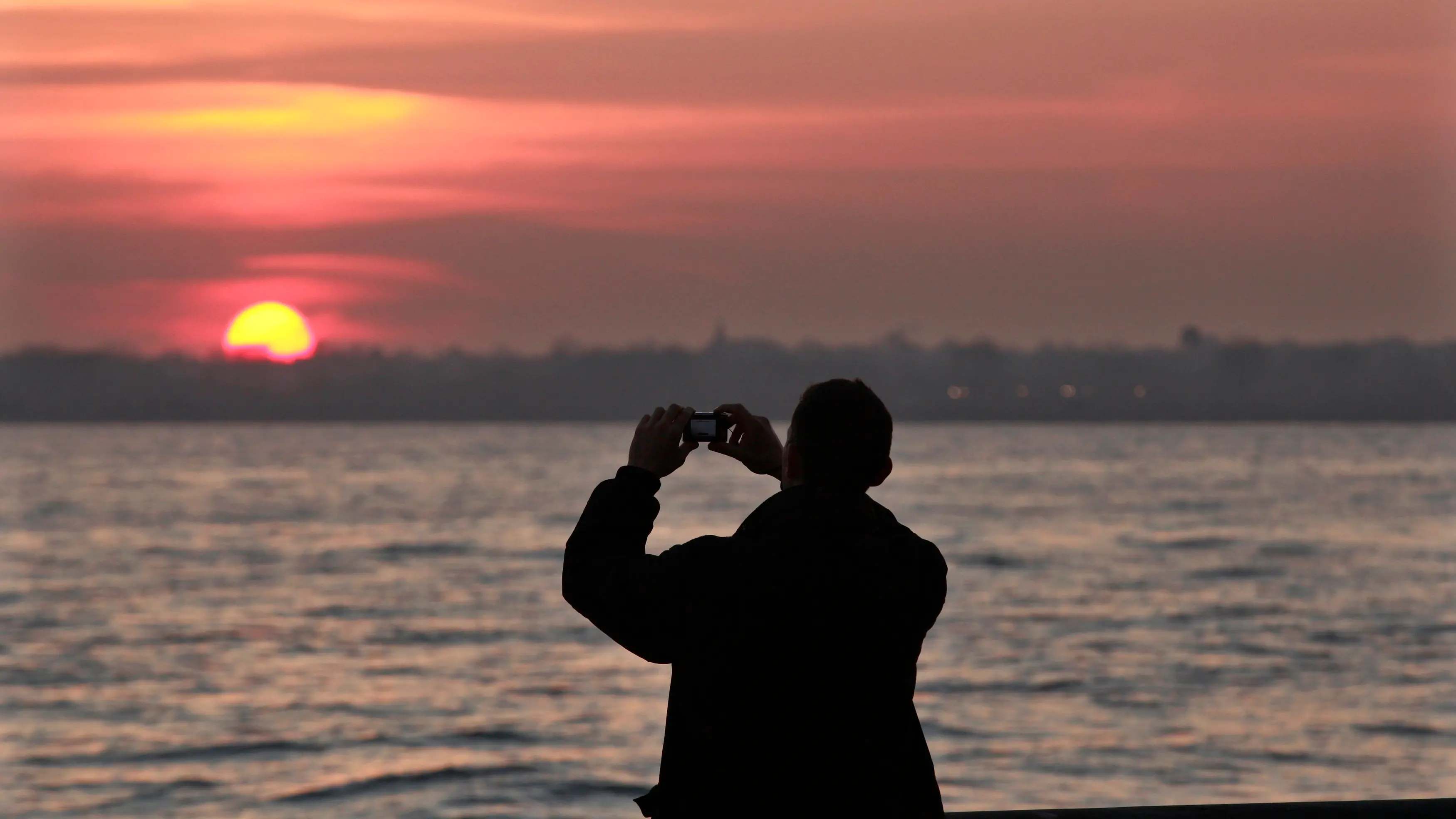 'Unprecedented' heatwave melts US temperature records