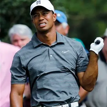 Golf: Old swing troubles return for Tiger at Masters